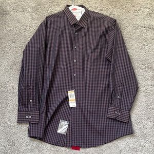 NWT Fitted Easy Care Button Down Shirt